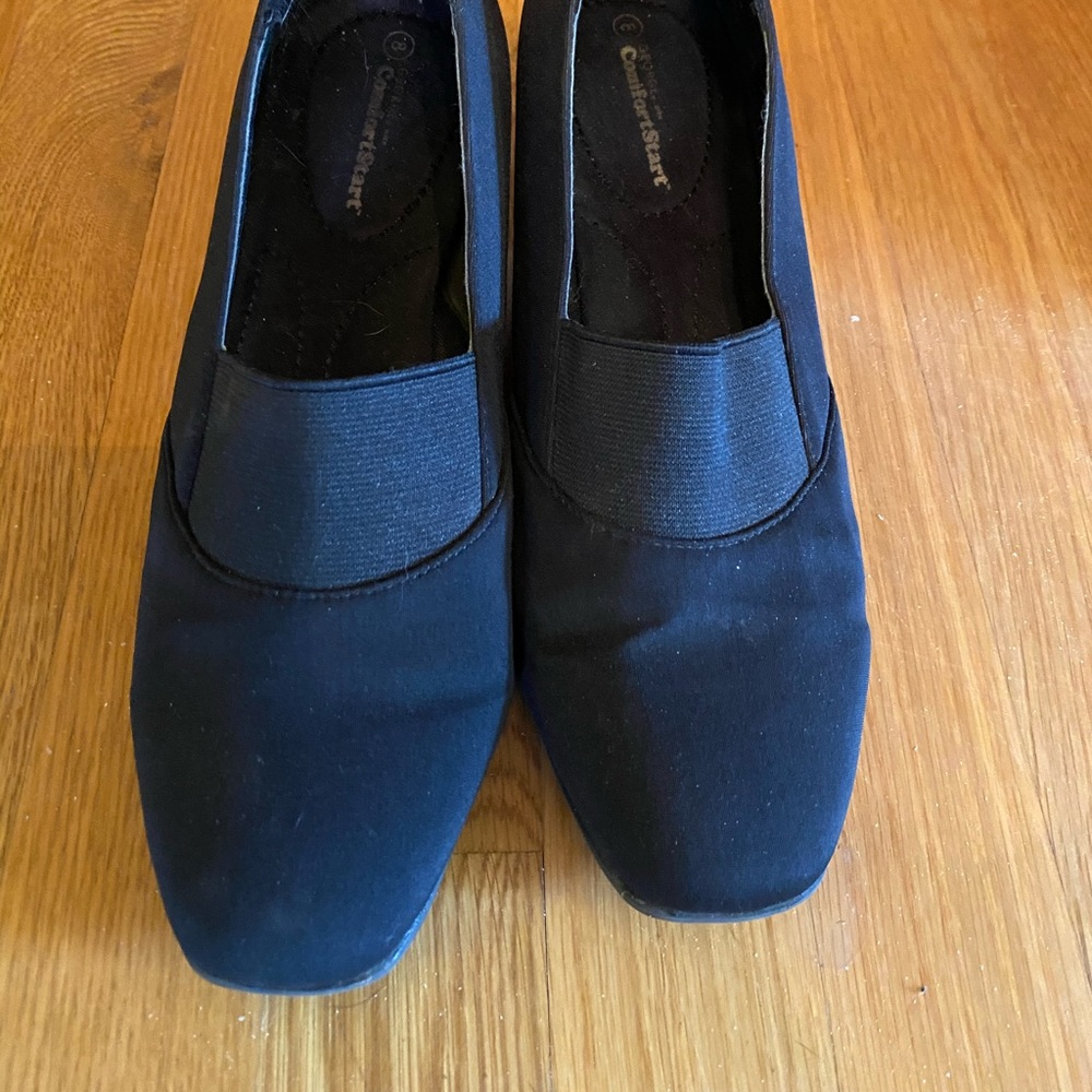 Dress shoe